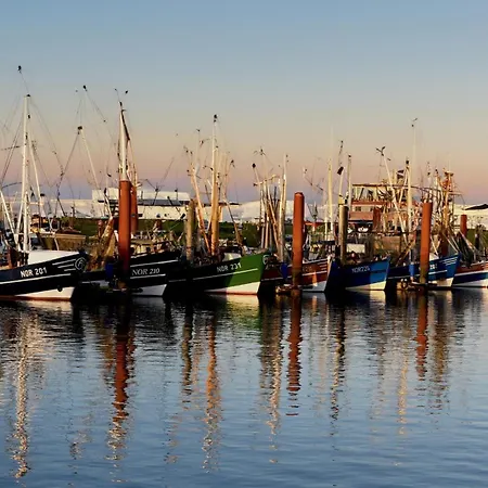 Grachtendomizil Greetsiel بيت للعطل *